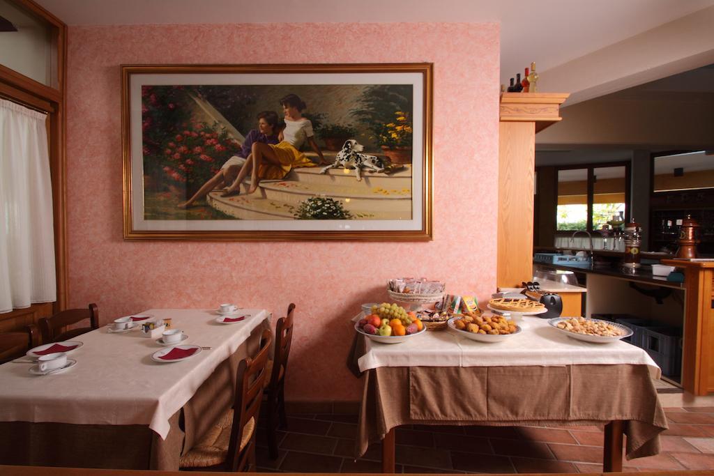 Hotel Ristorante La Bilancia Loreto Aprutino Luaran gambar